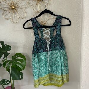 Multicolor Sleeveless Top with Lace-Up Back